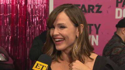 Jennifer Garner on Filming 'Party Down' Magic Mushrooms Scene Without Personal 'Experience' (Exclusive) - www.etonline.com - Los Angeles