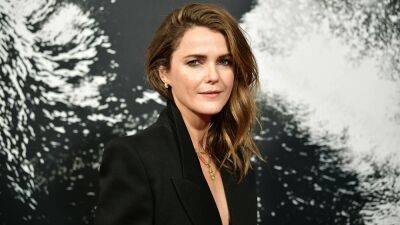 Keri Russell Shares Her 11-Year-Old Daughter's Hilarious Reaction to Watching 'Felicity' for the First Time - www.etonline.com - county Banks
