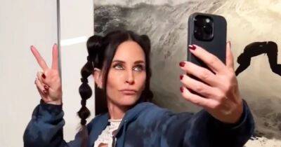 Courteney Cox Gives Herself a ‘Gen Z Girl’ Makeover: ‘Am I Slaying This Right?’ - www.usmagazine.com - Alabama - city Cougar