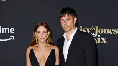 Riley Keough Confirms Husband Ben Smith-Petersen Makes Cameo in 'The Daisy Jones & The Six' (Exclusive) - www.etonline.com