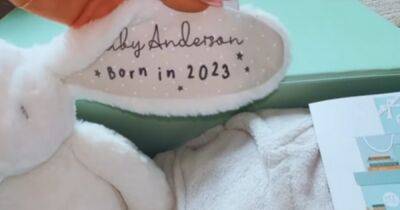 Laura Anderson receives gifts for unborn child with 'Baby Anderson' embroidered on them - www.dailyrecord.co.uk - Scotland - city Gary - county Love