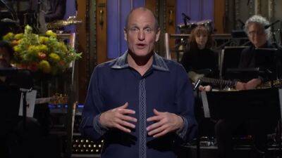 Woody Harrelson Under Fire for Spreading Anti-Vax Conspiracies During ‘SNL’ Monologue - thewrap.com