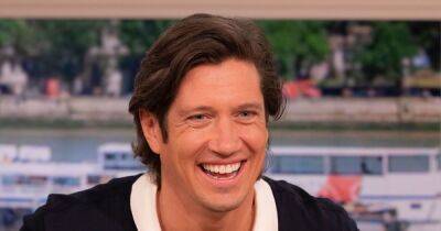 Vernon Kay reduced to tears as he breaks silence on replacing Ken Bruce on Radio 2 after backlash - www.manchestereveningnews.co.uk - Hague - county Davie