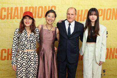 Woody Harrelson Walks The Red Carpet With His Family At ‘Champions’ Premiere - etcanada.com