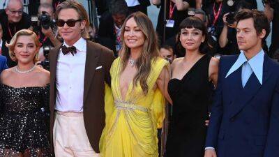 'Don't Worry Darling': Untangling Chris Pine-Harry Styles' Spitgate and the Olivia Wilde-Florence Pugh Drama - www.etonline.com