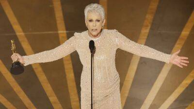 Jamie Lee Curtis Supports De-Gendering Acting Categories at Oscars 2023: 'Mother of a Trans Daughter' - www.etonline.com