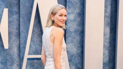Naomi Watts’s Silver Roots at the Oscars Are a Stylish Way To Go Gray - www.glamour.com