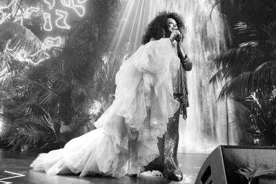 Diana Ross Dazzles at Byron Allen’s Oscar Night Gala Fundraiser - variety.com - Los Angeles - Los Angeles - Taylor - Chile