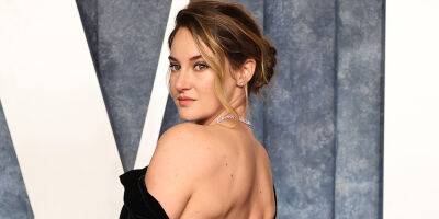 Shailene Woodley Flaunts Subtle Sexiness in Daring Backless Dress at Vanity Fair Oscar Party - www.justjared.com - Beverly Hills