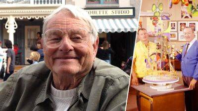Rolly Crump Dies: Legendary Disneyland Designer Was 93 - deadline.com - California - city Fargo - Oman