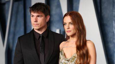 Riley Keough Makes Rare Red Carpet Appearance With Husband Ben Smith-Petersen - www.etonline.com - county Butler