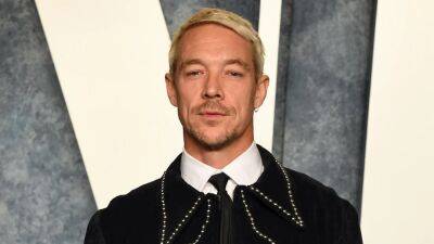 Diplo Recalls Sexual Encounters With Men, Says He's 'Not Not Gay' - www.etonline.com - Mexico
