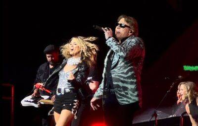 Watch Axl Rose join Carrie Underwood to perform Guns N’ Roses’ ‘Welcome To The Jungle’ - www.nme.com - Britain - Los Angeles - USA - California - city Paradise