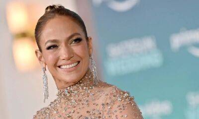 Jennifer Lopez covers up in tiny towel in rare post-shower clip - hellomagazine.com
