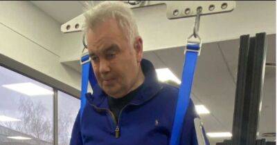 Eamonn Holmes seen 'learning to walk again' in gruelling recovery battle after Michelle Keegan support - www.manchestereveningnews.co.uk - Manchester - Hague