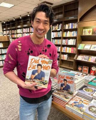 Ronnie Woo talks cookbook ‘Did You Eat Yet?’; being gay, Asian - qvoicenews.com - USA