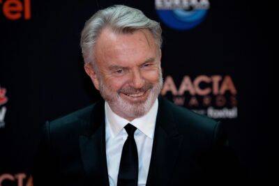 ‘Jurassic Park’ Star Sam Neill Reveals He’s Battling Cancer: ‘Have Had Dark Moments But Pleased To Be Alive’ - etcanada.com