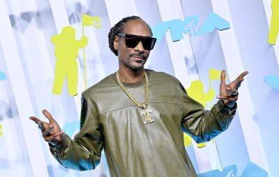 Snoop Dogg welcomed to Scotland by bagpipes playing ‘Still D.R.E.’ at airport - www.nme.com - Britain - Scotland - California - Birmingham - Dublin - city Vancouver