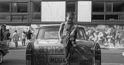'I was photographing a disappearing world': The incredible pictures of the 'last days of Hulme' - www.manchestereveningnews.co.uk - Manchester
