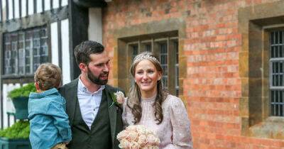 Terminally ill mum who was told cancer symptoms came from Covid jab marries love of her life - www.msn.com