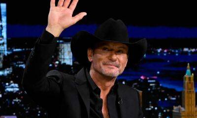 Tim McGraw shares emotional post looking back on family car trips with his three daughters - hellomagazine.com - USA - Nashville