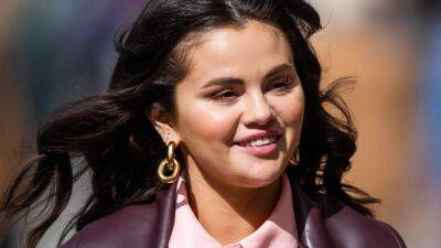 Selena Gomez Just Became the First Woman to Reach 400 Million Followers on Instagram - www.glamour.com