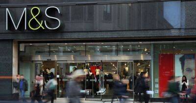 M&S shoppers praise £22.50 jeans for making their 'legs look slimmer' - www.dailyrecord.co.uk - Manchester - Beyond