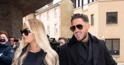 Stephen Bear’s fiancé Jessica Smith shares letter he has sent from prison and is reading it 'over and over' - www.msn.com