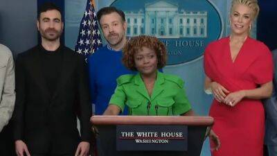Reporter Interrupts ‘Ted Lasso’ Cast’s White House Press Conference, Gets Shut Down by Karine Jean-Pierre (Video) - thewrap.com
