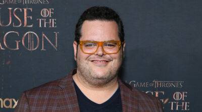 Josh Gad Confirms He's Not Actually Starring in 'The Hunchback of Notre Dame' Movie (For Now, At Least) - www.justjared.com