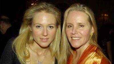 Jewel Claims Her Mother 'Embezzled' Over $100 Million From Her - www.etonline.com