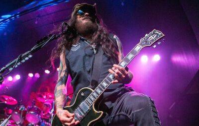 Saliva guitarist Wayne Swinny dies after suffering brain haemorrhage on tour - www.nme.com - Florida - Tennessee - county Sarasota - county Amelia