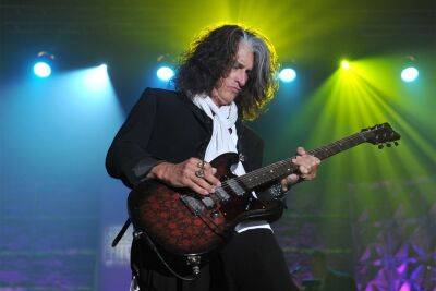 Aerosmith’s Joe Perry has six huge shows in 2023. Get tickets today. - nypost.com - county Hall - county Webster
