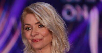 ITV This Morning's Holly Willoughby prompts comments about her 'pins' as she sports completely different look - www.manchestereveningnews.co.uk