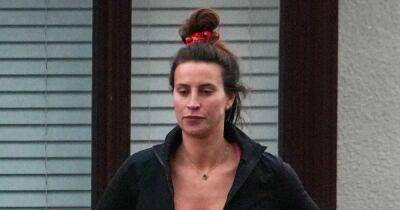 Make-up free Ferne McCann fails to put Crocs in sports mode as she heads to the gym - www.ok.co.uk