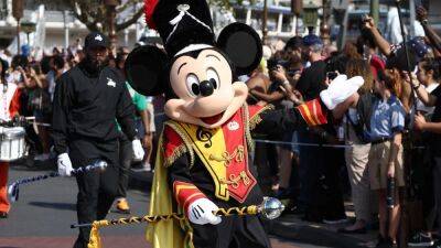 Disney World Union Contract Raises Minimum Wage to $18 - thewrap.com - USA - Florida