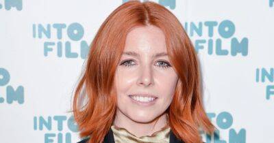 Stacey Dooley shows off a new wispy micro-fringe after growing out her curtain bangs - www.ok.co.uk