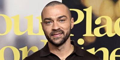 Jesse Williams Reveals He Stayed Sober While on Broadway - www.justjared.com