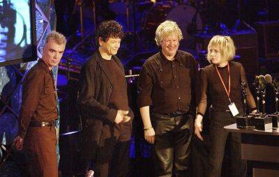 Talking Heads’ Tina Weymouth describes David Byrne as “insecure” - www.nme.com - county Love