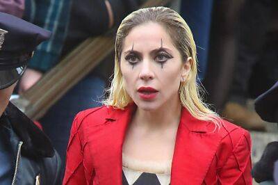 Lady Gaga Looks Defiant As Harley Quinn While Filming ‘Joker’ Sequel - etcanada.com - county Hall - county York
