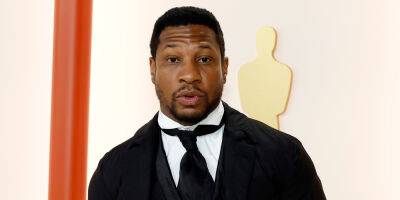 Jonathan Majors Denies Wrongdoing After Being Arrested in New York City for Assault - www.justjared.com - New York