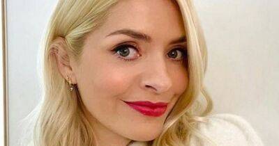 Holly Willoughby gets her ears pierced with her mum, 75, and ‘brave’ daughter Belle, 11 - www.ok.co.uk