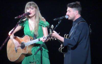 Watch Taylor Swift perform ‘Cowboy Like Me’ with Marcus Mumford in Las Vegas - www.nme.com - state Nevada
