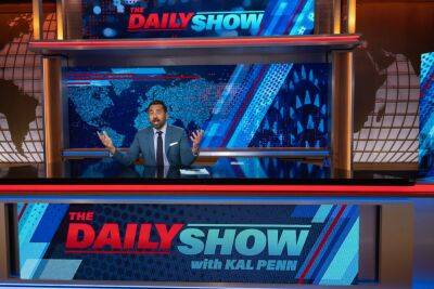 How to Stand Apart From ‘Daily Show’ Guest-Host Pack? Kal Penn Brought POTUS - variety.com - Pakistan