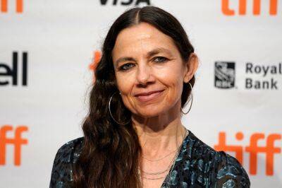 Twitter Applauds Justine Bateman For Body-Positive Comments On Aging: ‘Women Need More Role Models Like You’ - etcanada.com - Australia