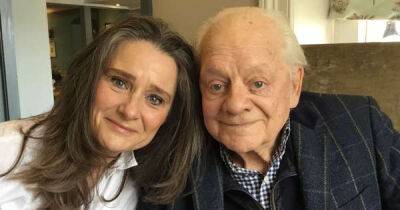 Sir David Jason's unknown daughter admits she's 'completely overwhelmed with sorrow' - www.msn.com