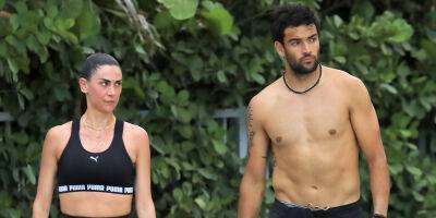 Tennis Star Matteo Berrettini Goes Shirtless For a Jog With Girlfriend Melissa Satta - www.justjared.com - Miami - Italy - Florida