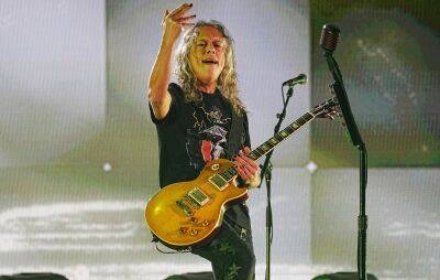 Metallica’s Kirk Hammett recreates iconic “Greeny” Les Paul with Gibson - www.nme.com - India - county Moore