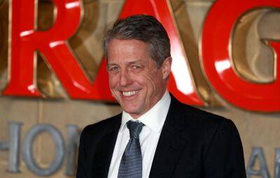 Hugh Grant says film sets are “weird” and “sad” because of people’s tech dependence - www.nme.com