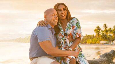 '90 Day Fiancé: Love in Paradise' Trailer: Pedro's Mom Lidia Finds Love With Bodybuilder Scott - www.etonline.com - Texas - Jordan - Colombia - Wyoming - Dominican Republic - Jamaica - county Love